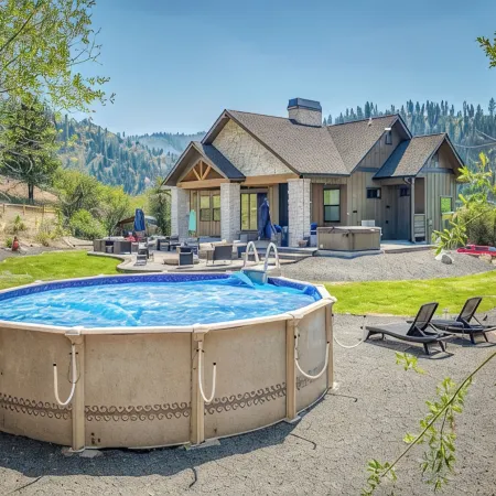 Newly built cabin with private 2 acres, pool & hot tub