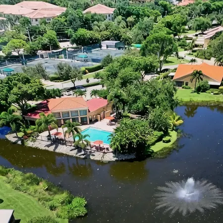 Beautiful, Remodeled Villa Within Walking Distance to Vanderbilt Beach!!