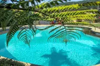 Lavender Studio at the foot of the Richmond Hills. - Pools