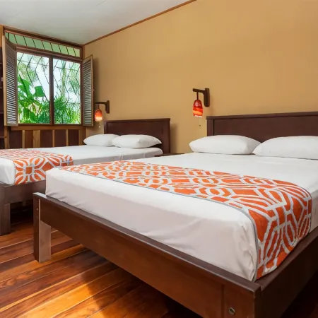 Laguna Lodge