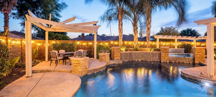 Hot Tub & Pool with 5 Cozy Bedrooms Hotels in Fresno