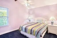 Lollipop 3 Bedroom Home by Redawning - piscina