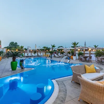 Wyndham Istanbul Old City Hotels near Laleli Tram Station