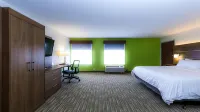 Holiday Inn Express OSAGE BCH - LAKE OF THE OZARKS by IHG - parking