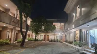 Hotel Cepu Indah 1 - parking