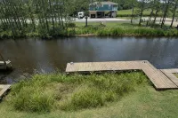 The Bay Stay Has Boat Pier ~ 4 mi. to Beach. Cart into Town- Close to Boat Ramp - 5 étoiles
