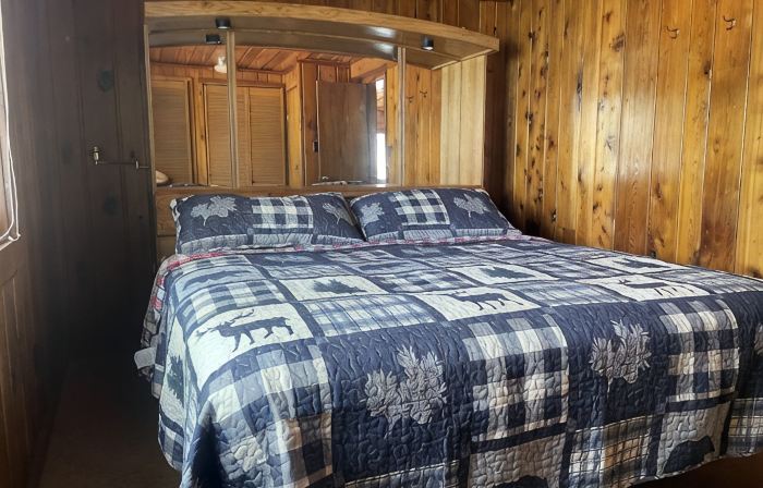 Loon Cabin at Pelican Lake