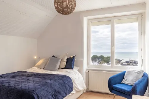 Spacious villa with sea view, 200 m from the beach. - 民宿
