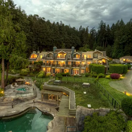 Poets Cove Resort & Spa
