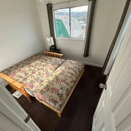 Private House.  1 Bed 1 Bath Full Kitchen.  Remote Location Very Private