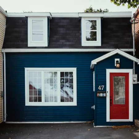 3BR Home in Downtown St. John's w/ free parking, AC