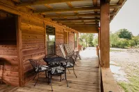 Hill Country Getaway - Cozy Stonewall Retreat Near Wineries & Fredericksburg