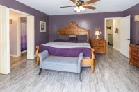 Private and Cozy Lakefront Duplex on High Rock with Dock & Boat Access - 3-Star