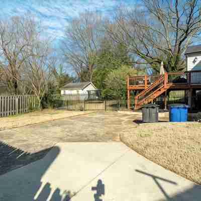 Spacious 4-bedroom house with WiFi, AC in welcoming Winston-Salem, Ardmore Hotel Exterior