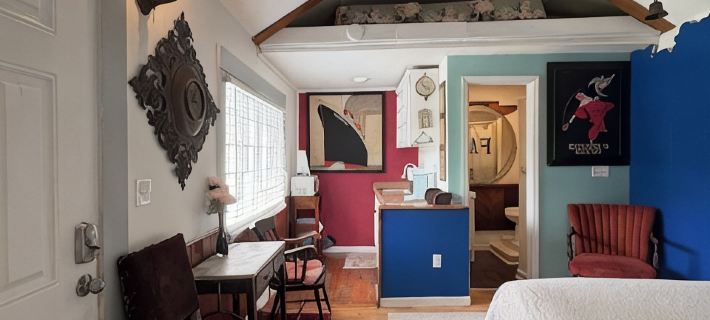 The Red Cottage ~ 5 Min. Stroll to Historic St. George Street - on Site Parking Hotels in Sankt Augustine