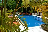 Jungle Lodge Tikal Hostal - ที่มีสระว่ายน้ำ