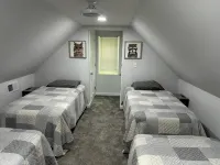 Month to Month Cottage Rental Located Near Lancaster 33 by-Pass & FMC Hospital.