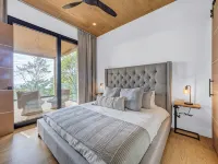 Modern View Home with Sauna, Steam Room & Hot Tub