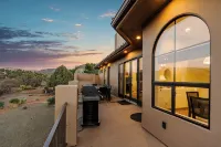 Luxe Sedona Retreat, Grand Views, Expansive Property on 1+ Acre Lot - Boutique