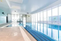 S Plaza Suites Hotel - Pools