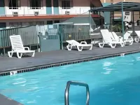 Travelsuites Inn