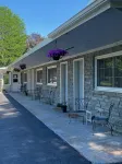 Nightshade Inn & Gardens - 2-Star