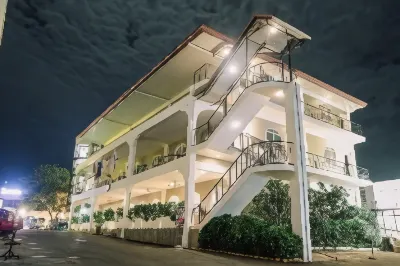 金斯利飯店和加斯托酒吧 水星球附近的飯店