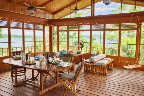Akwaba Lodge - parking