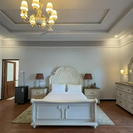 Tuli Veer Bagh Resort Turia