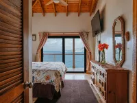 Private Waterfront 5 Bedroom Villa! Stunning views from every room! โรงแรมในนอร์ทไซด์