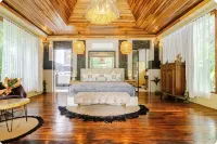 Ocho Artisan Bungalows - balcony