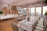 Avrora Hotel - Pet friendly