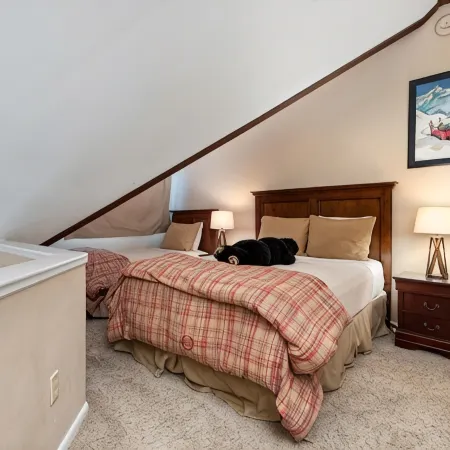 Wintergreen Pet-Friendly Condo: Walk to Mountain Inn & Slopes