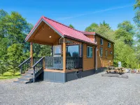 Rainforest Retreat Tiny Home: Fishing Cabin Hotéis em Forks