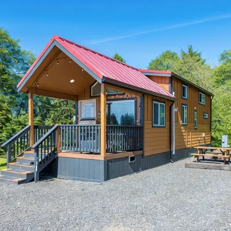 Rainforest Retreat Tiny Home: Fishing Cabin