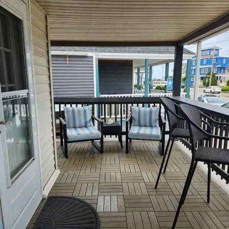 Hampton Beach ♡ Ocean Retreat - Steps From The Sand and Strip!