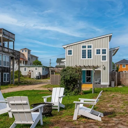 Oceanside Cottage Steps from the Beach! The Gray Sandcastle!