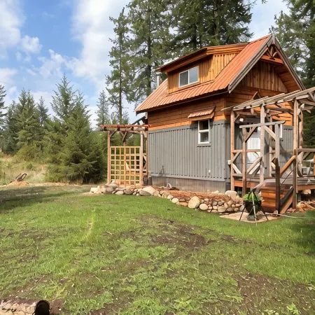 Cozy Cabin Retreat in Spirit Lake- Your Getaway to Adventure!