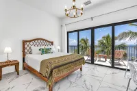 Wide Horizon oceanfront.  4 bedroom, 4 ½ bath,  kayaks, pool + observation deck. - ジム