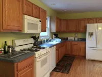 Provincetown Water & Monument Views Huge Townhouse- Boatslip 5 min walk - 2 stjerner