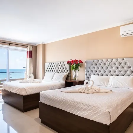 EM Royalle Hotel & Beach Resort