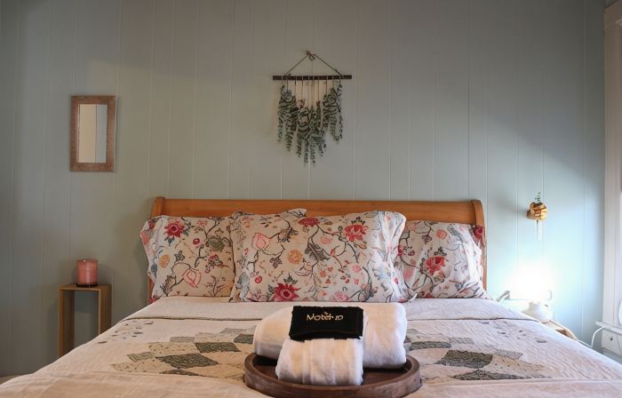 Cozy Second-Floor Stylish & Comfortable Stay