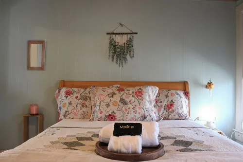 Cozy Second-Floor Stylish & Comfortable Stay - WiFi