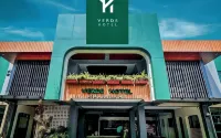 Verde Hotel Purwokerto - ที่มีที่จอดรถ