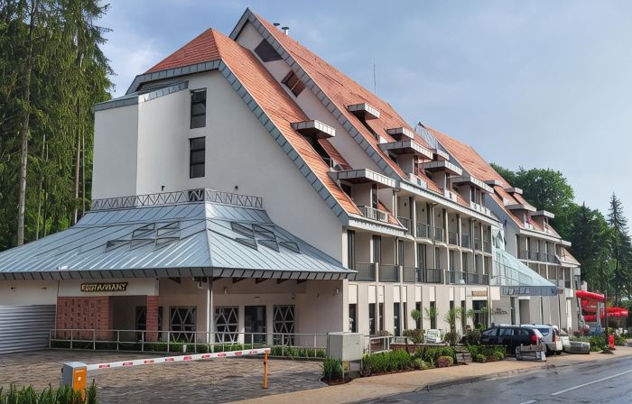 HOTEL CRYSTAL