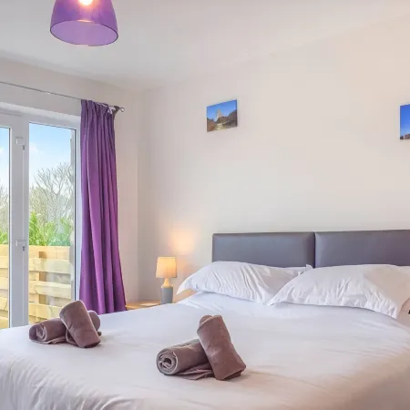 Private spacious house 5 mins by car to the beach