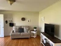 Beautiful Single Family 3 bedroom Home - 3성급
