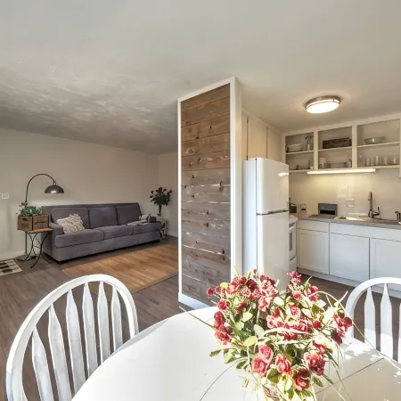 Welcome to Everett Darling Couples Getaway