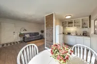Welcome to Everett Darling Couples Getaway