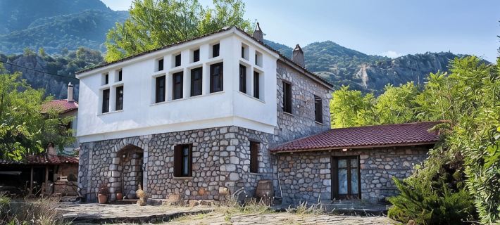 260m2 Unique Mountain House in Lilea Parnasos Hotels in Fokis
